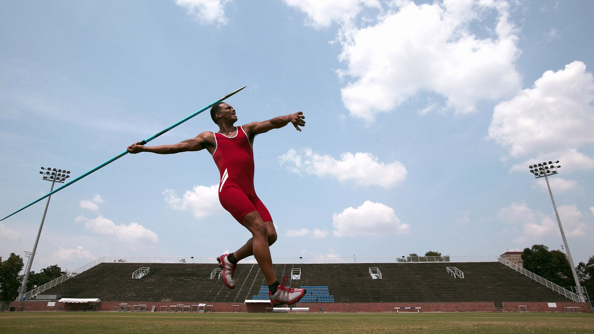 青少年篮球夏令营成为暑期新宠，培养多样技能，青少年篮球训练班